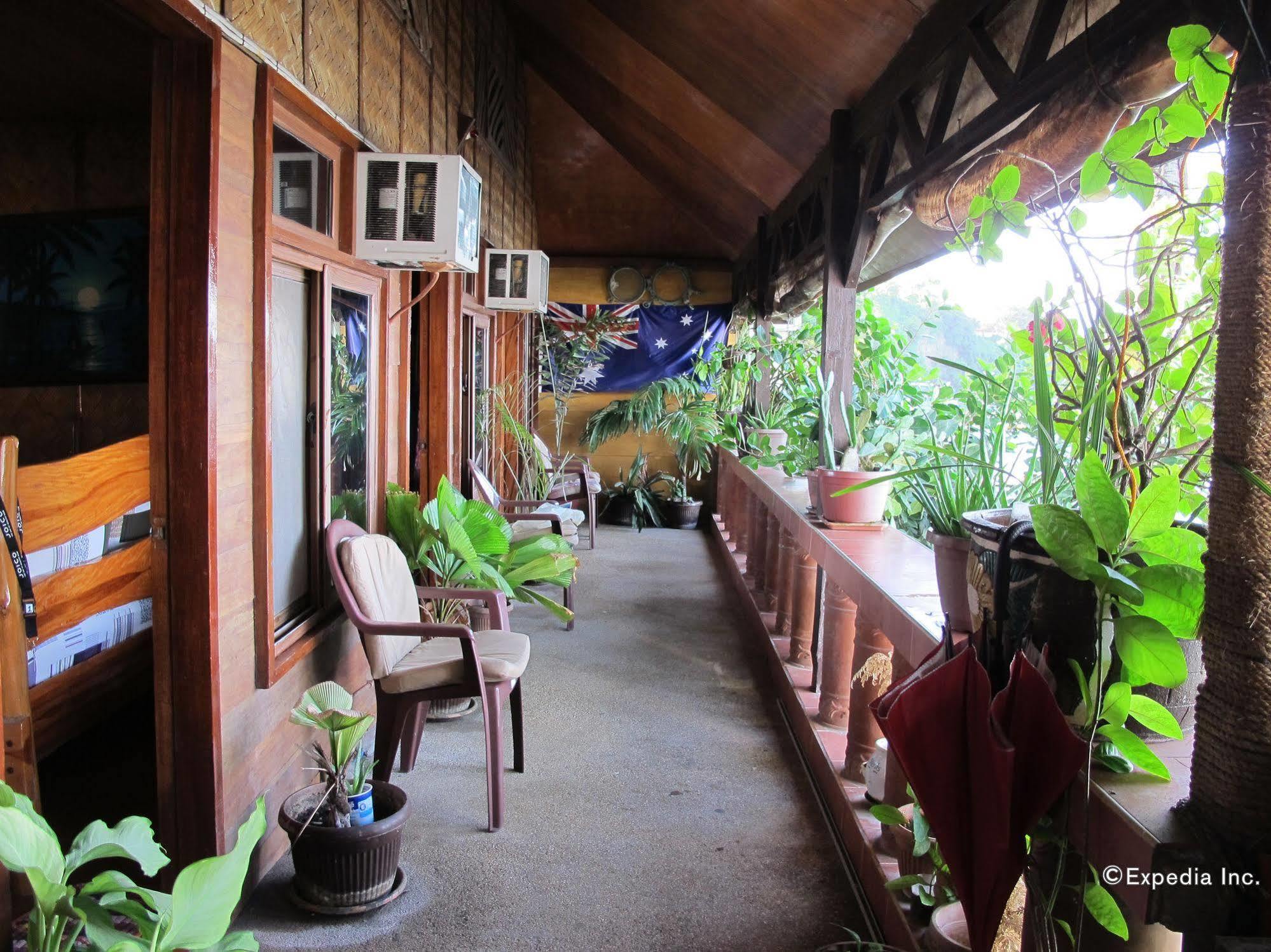Captngreggs Dive Resort Puerto Galera Exteriör bild